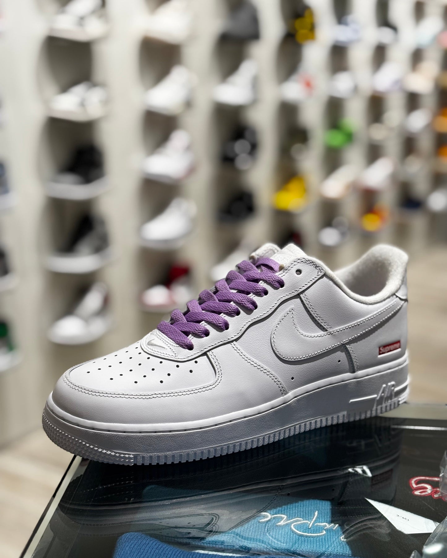 Laces Lavender