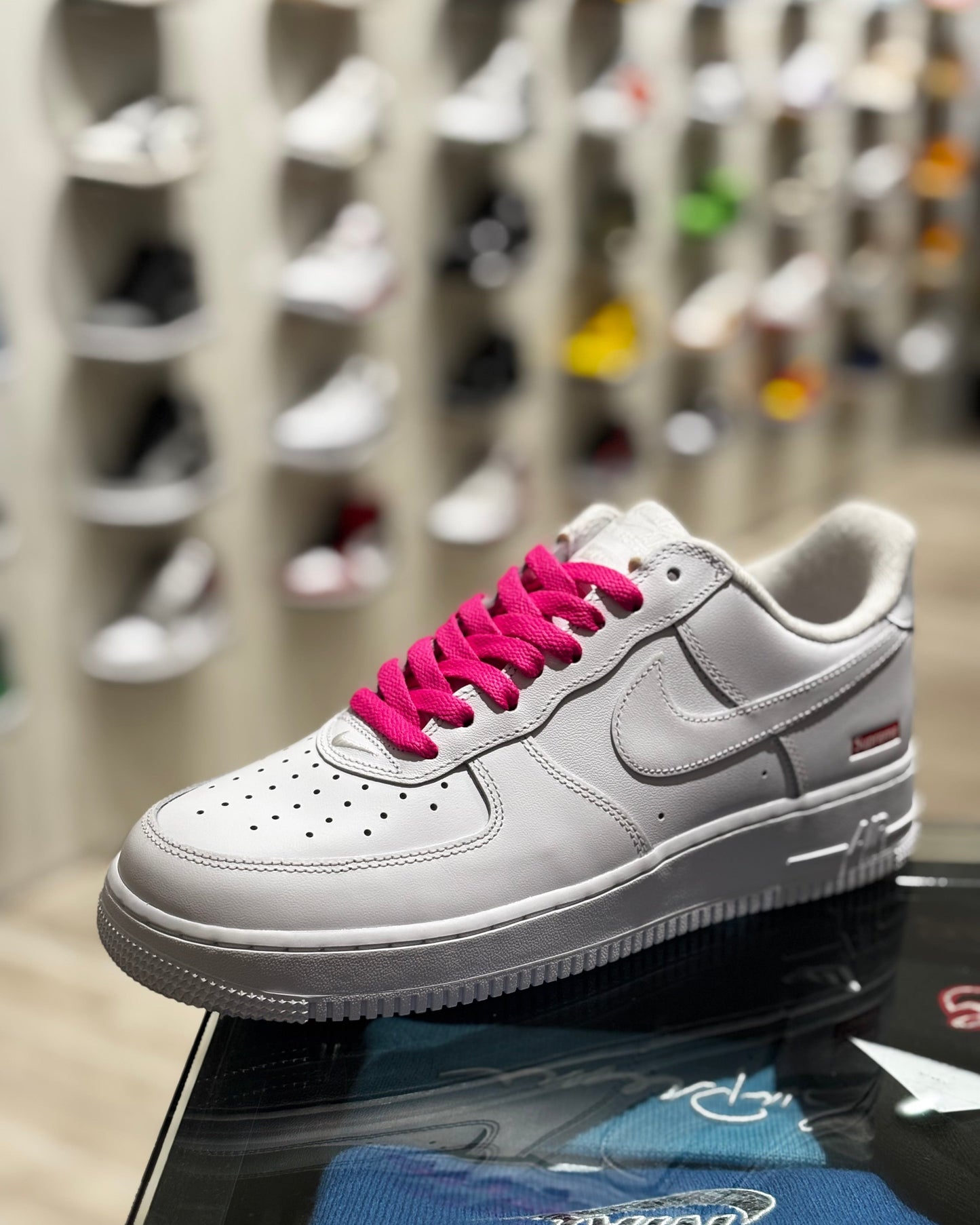 Laces Pink