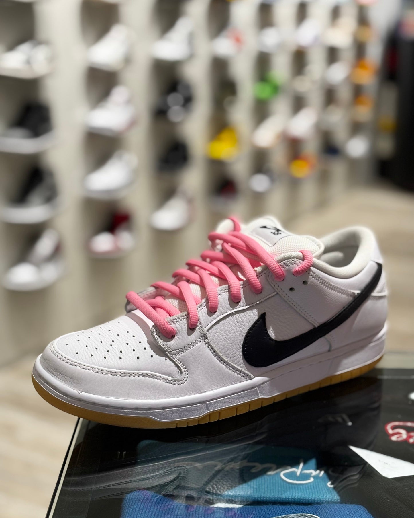 SB Laces Pink