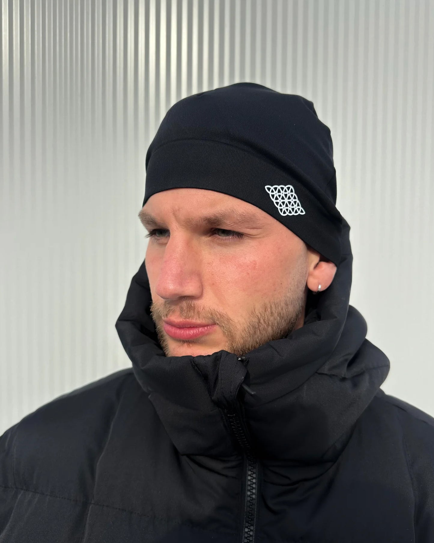 DIVENTION Performance Beanie