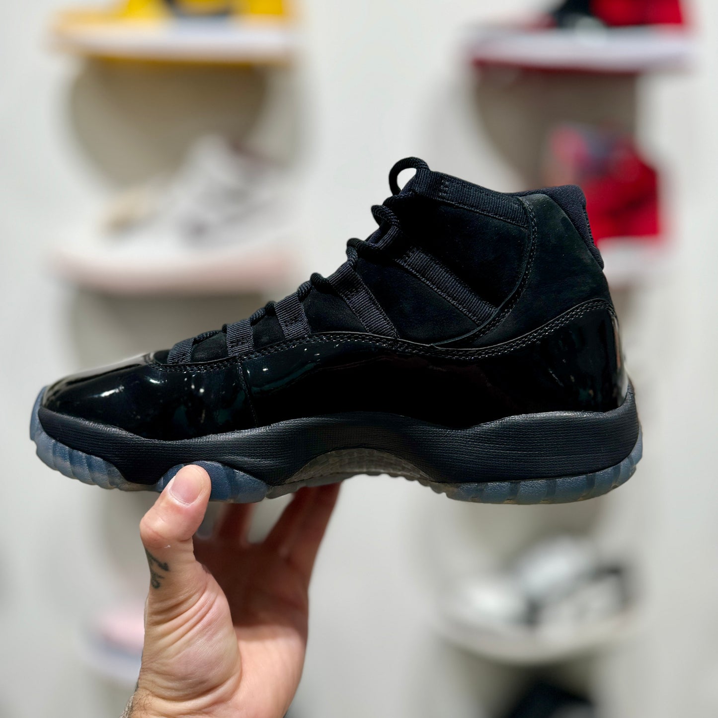 USED Nike Jordan 11 Retro Cap and Gown