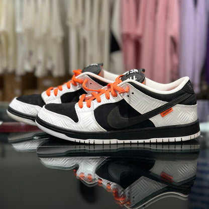 USED Nike SB Dunk Low Tightbooth