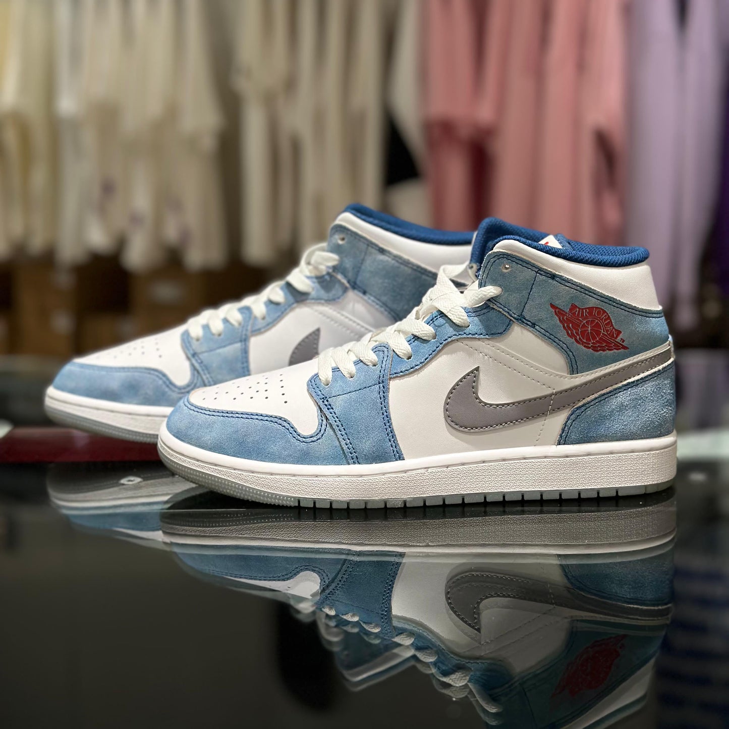 USED Nike Jordan 1 Mid French Blue Fire Red