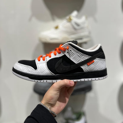 USED Nike SB Dunk Low Tightbooth