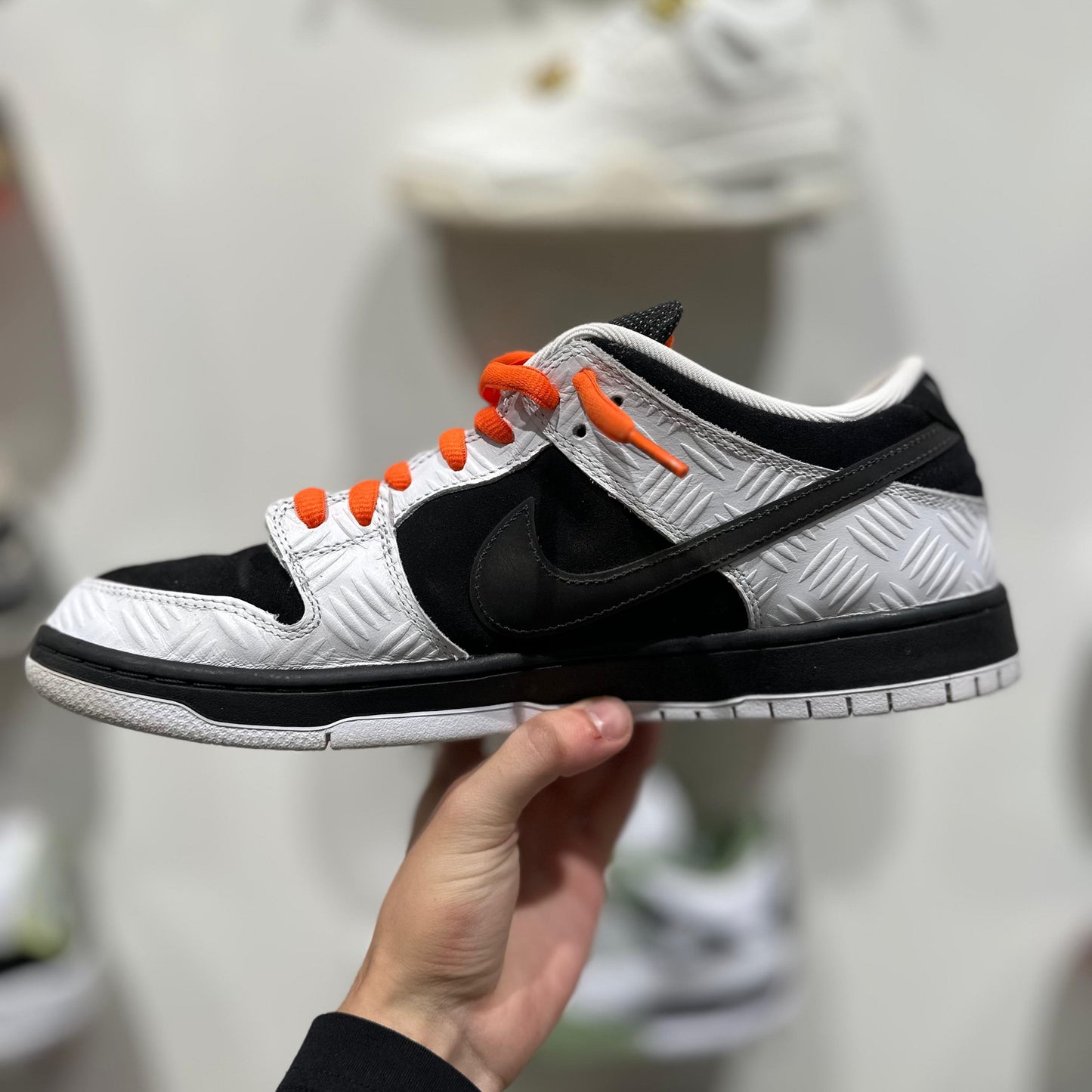 USED Nike SB Dunk Low Tightbooth