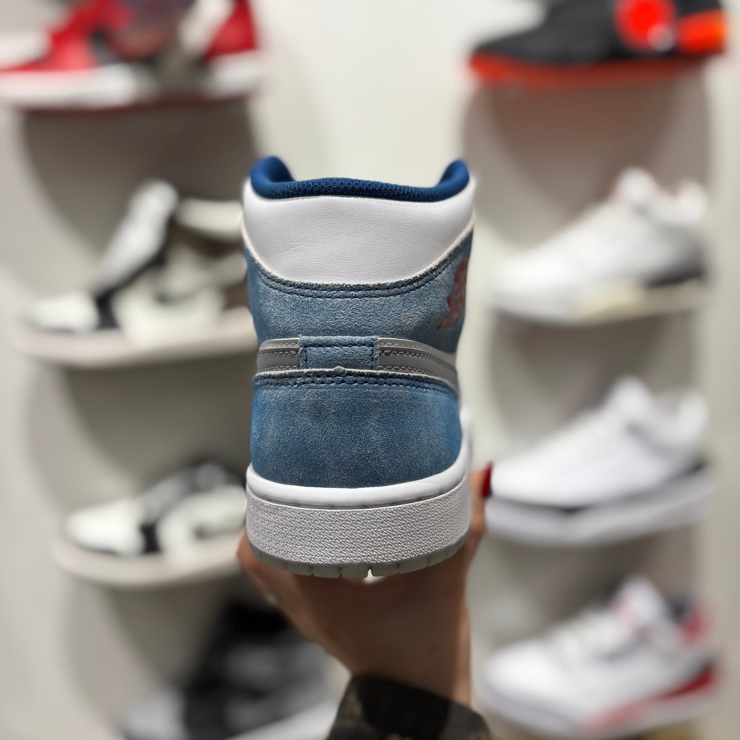 USED Nike Jordan 1 Mid French Blue Fire Red